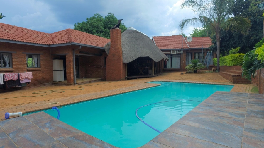 4 Bedroom Property for Sale in Safari Gardens North West